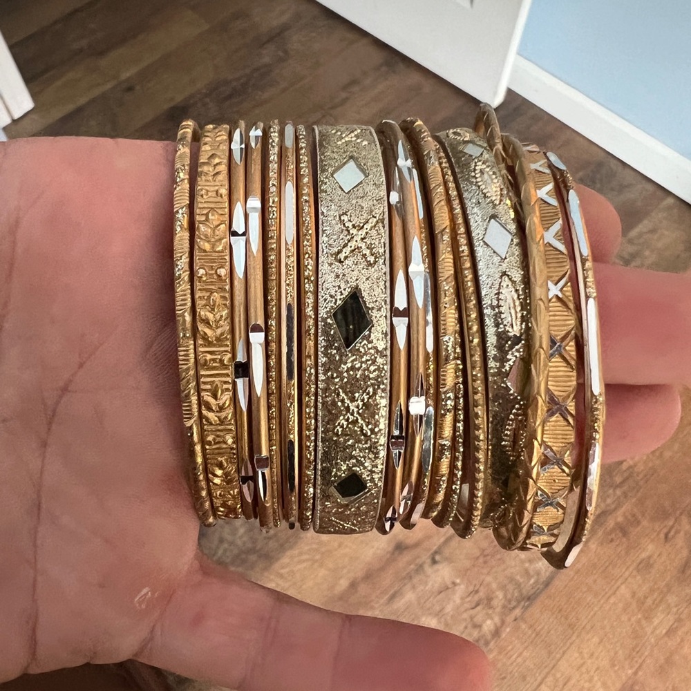 Women’s bracelets  in EUC